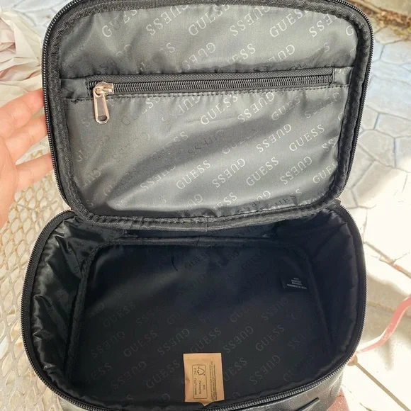 NWT Guess Woman's small cosmetic black bag - Picture 6 of 9